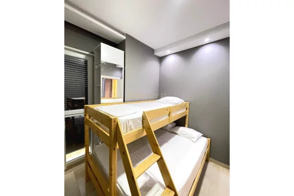 Shtepi ne shitje Apartament ne Durres, 2+1, Mobilimi E mobiluar, Pagesa 214,000  Euro.