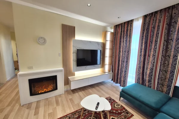 Shtepi me qera 2+1 ne Tirane - 1,200 Euro