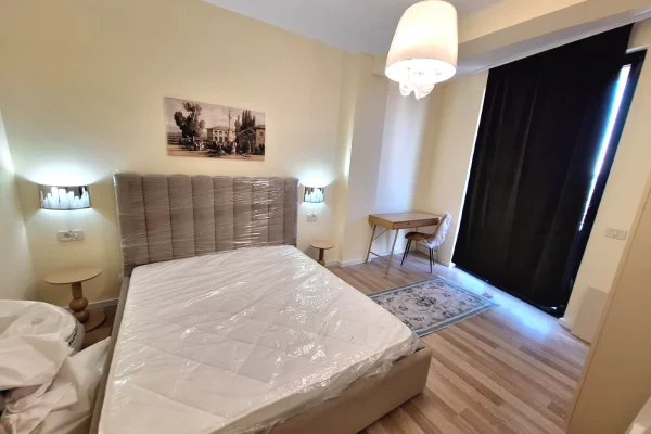 Shtepi me qera Apartament ne Tirane, 2+1, Mobilimi E mobiluar, Pagesa 1,200  Euro.