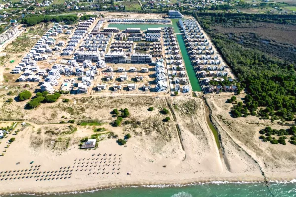 Luxury villas for sale in Durres 2+1, Emty