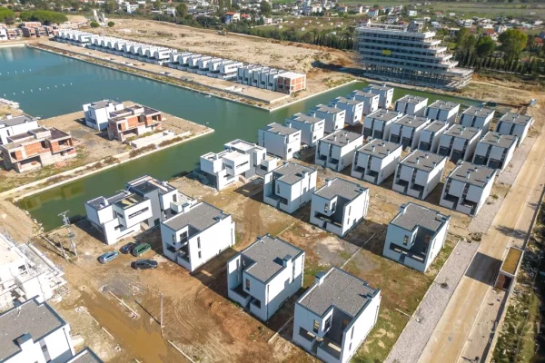 Apartment for sale in Durres Garsoniere, Emty