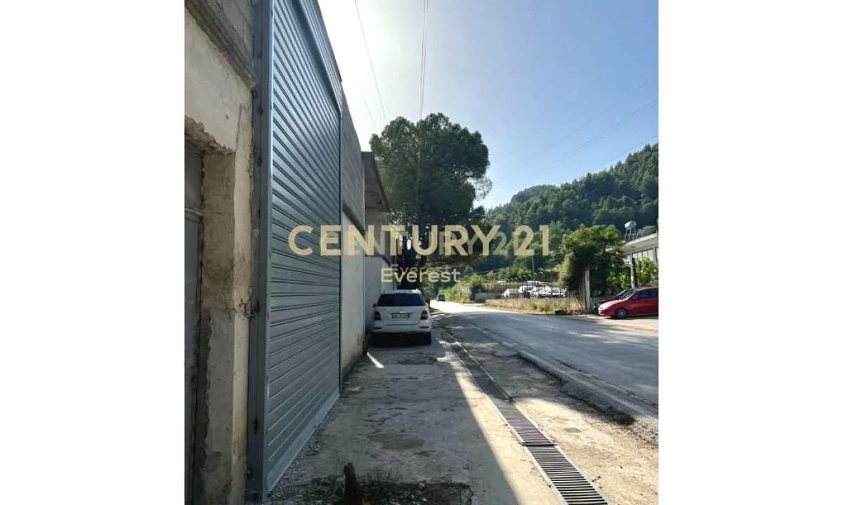 MULLET, KAPANON PER QIRA. 1500 m2