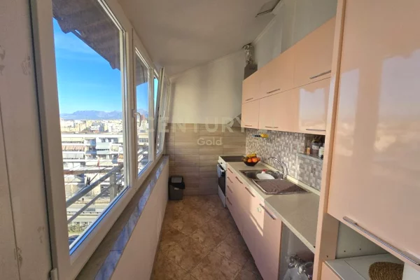Shtepi ne shitje Apartament ne Tirane, 2+1, Mobilimi E mobiluar, Pagesa 200,000  Euro.