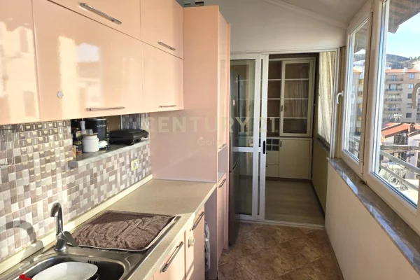 Shtepi ne shitje Apartament ne Tirane, 2+1, Mobilimi E mobiluar, Pagesa 200,000  Euro.