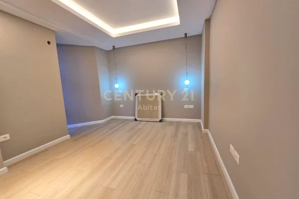 Shtepi ne shitje 2+1 ne Tirane - 320,000 Euro