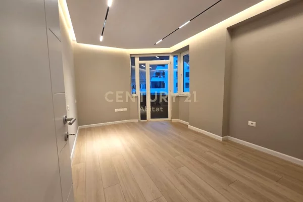 Shtepi ne shitje Apartament ne Tirane, 2+1, Mobilimi E mobiluar, Pagesa 320,000  Euro.