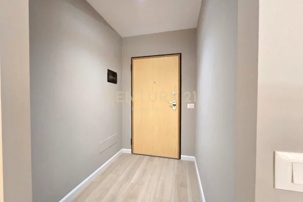 Shtepi ne shitje Apartament ne Tirane, 2+1, Mobilimi E mobiluar, Pagesa 320,000  Euro.