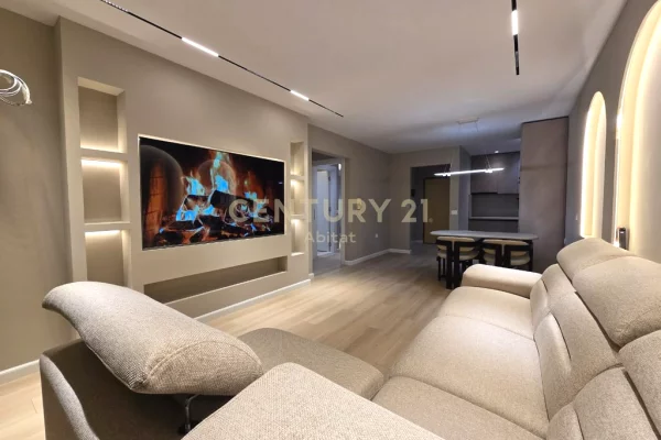 Shtepi ne shitje Apartament ne Tirane, 2+1, Mobilimi E mobiluar, Pagesa 320,000  Euro.