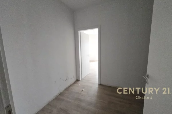 Zyre 3+2+ veranda Me Qira ne Zogu i Zi, (224 m2)