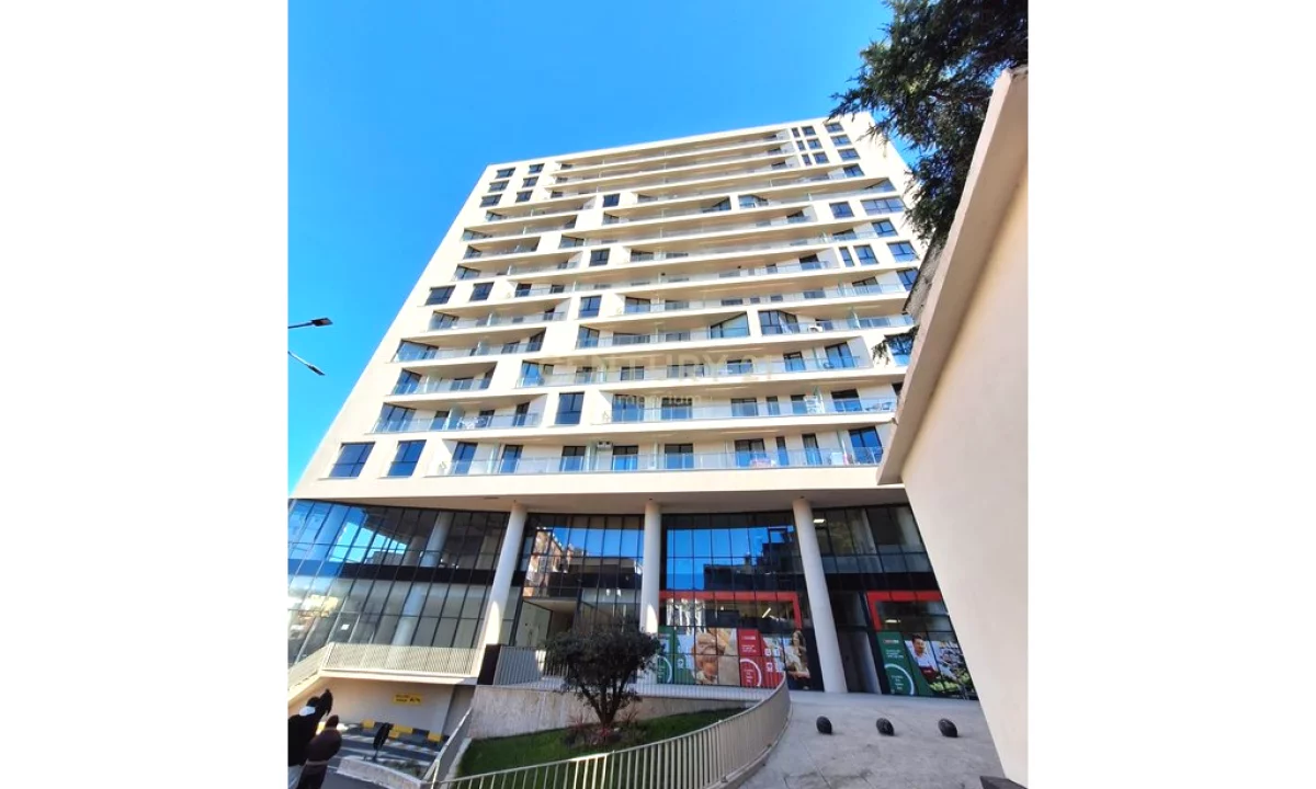 🏢 AMBIENT KOMERCIAL ME QIRA NE GOLDEN TOWER – MINE PEZA ✨