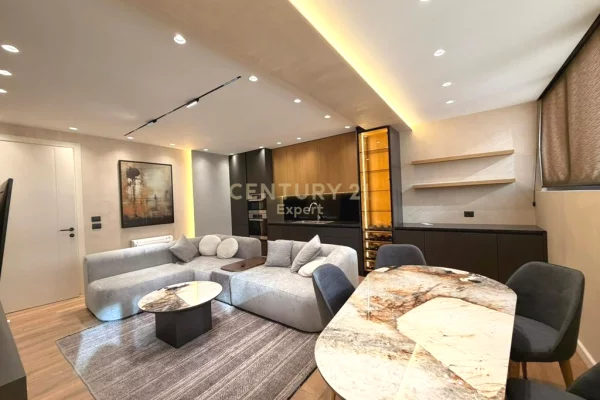 Shtepi me qera 2+1 ne Tirane - 1,400 Euro