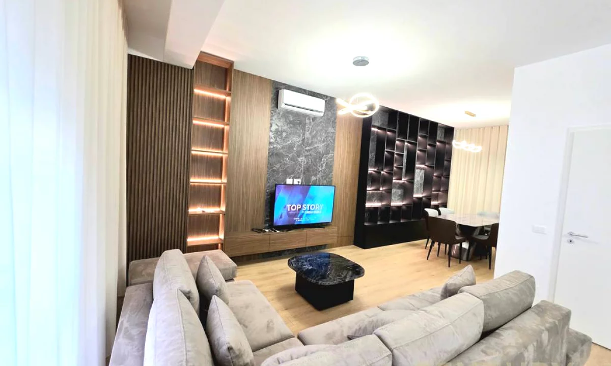 Shtepi me qera Vila Luksoze ne Tirane, 3+1, Mobilimi E mobiluar, Pagesa 1,500  Euro.