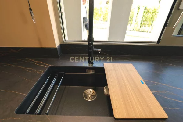 Luxury villas for sale in Tirana 3+1, Furnished