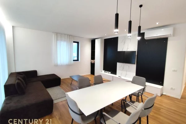 Shtepi me qera 3+1 ne Tirane - 1,000 Euro