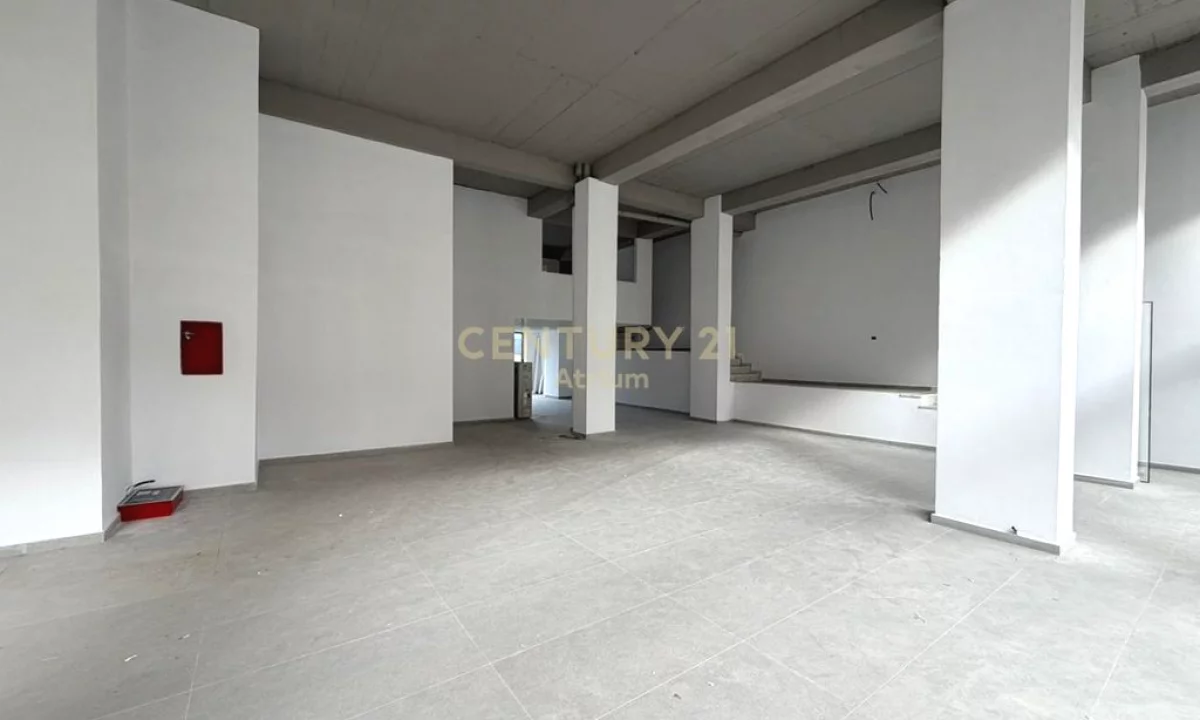JEPET ME QERA AMBIENT KOMERCIAL 418 M2 PRANE SHKOLLES NIKET DARDANI !!