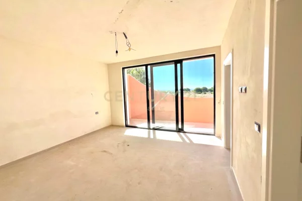 Shtepi ne shitje Vila Luksoze ne Durres, 4+1, Mobilimi Bosh, pa mobiluar, Pagesa 500,000  Euro.