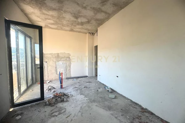 Apartment for sale in Tirana 2+1, Emty