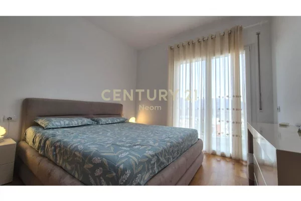 Shtepi me qera Apartament ne Tirane, 2+1, Mobilimi E mobiluar, Pagesa 1,000  Euro.