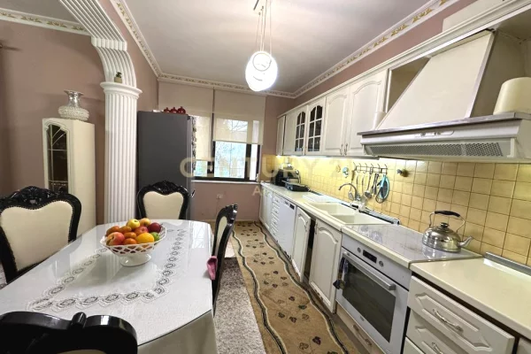 Luxury villas for sale in Tirana 3+1, Furnished