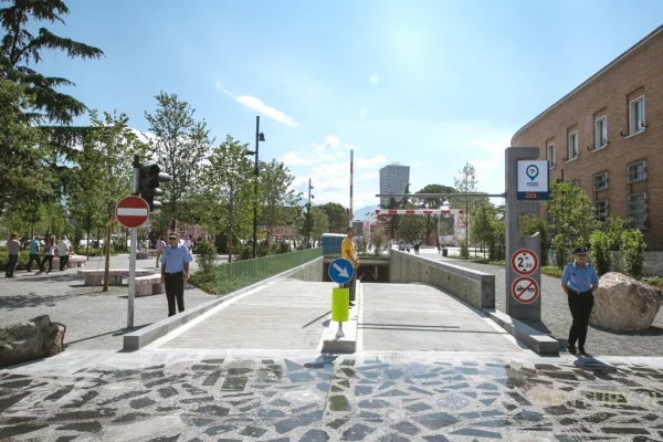 APARTAMENT 1+1 PER SHITJE PRANE POSTES QENDRORE!