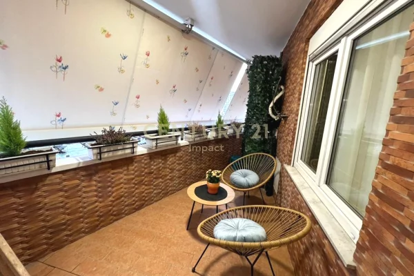 Shtepi ne shitje Apartament ne Tirane, 2+1, Mobilimi E mobiluar, Pagesa 301,000  Euro.