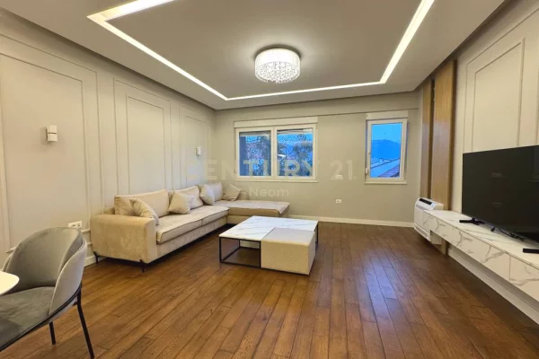 SHITET APARTAMENT 3+1+2 🅿️ LIQENI I THATE FZ