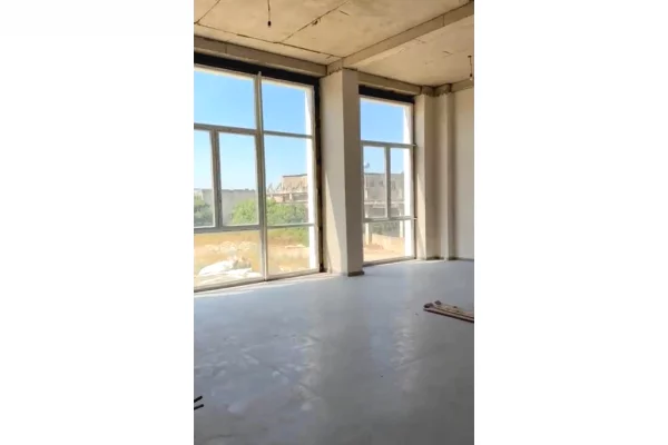 Ambient biznesi ne shitje 3+1 ne Tirane - 449,500 Euro