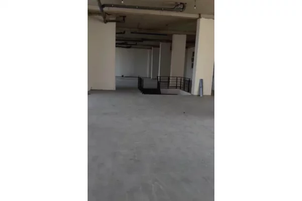 Bulevardi i Ri! Per shitje Ambient Biznesi Premium 281 m2 | Lartesi 4.8 m | Ndertim i Ri 