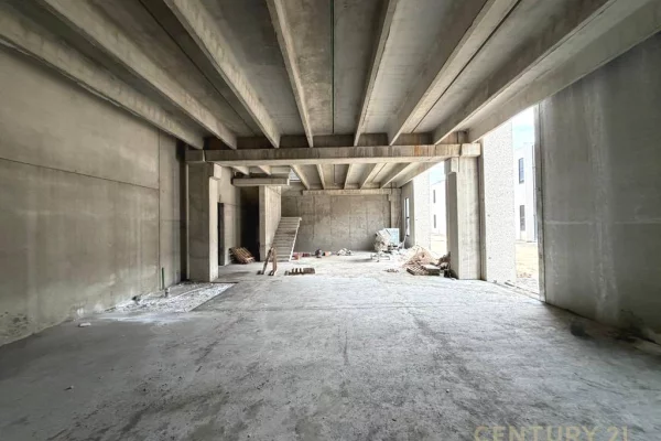 Kapanon per qira tek Tirana Industrial Park 2! (2000m2)