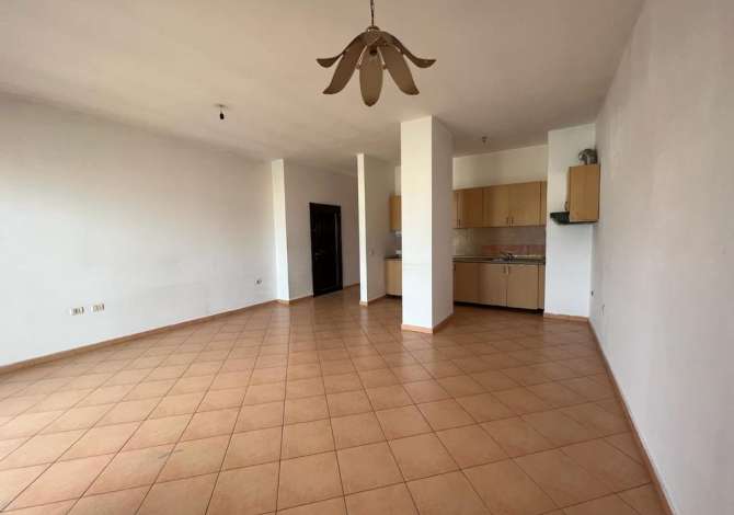 Shtepi ne shitje Apartament ne Tirane, 2+1, Mobilimi E mobiluar, Pagesa 115,000  Euro.