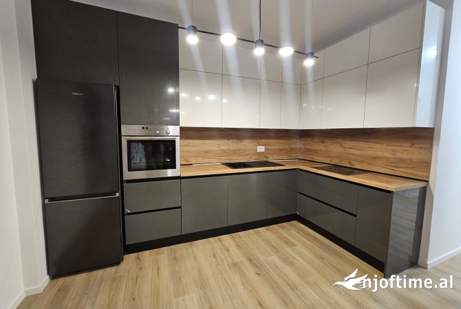 Shtepi me qera 2+1 ne Tirane - 700 Euro
