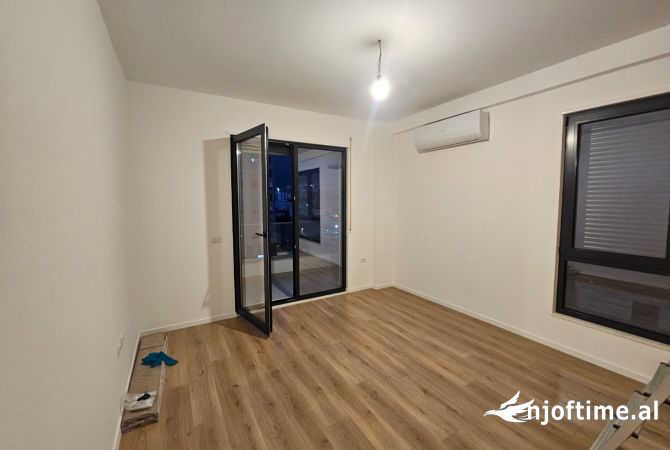 Shtepi me qera Apartament ne Tirane, 2+1, Mobilimi Pjeserisht e mobiluar, Pagesa 700  Euro.