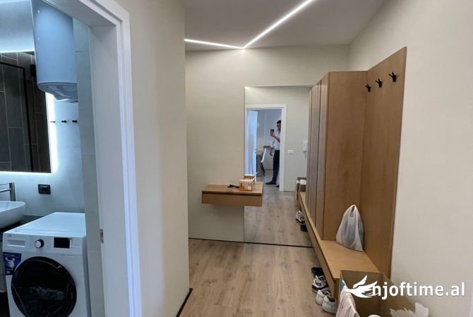 Shtepi me qera Apartament ne Tirane, 1+1, Mobilimi E mobiluar, Pagesa 500  Euro.