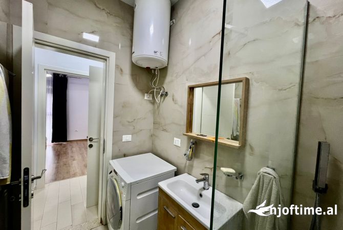 Shtepi me qera Apartament ne Tirane, 2+1, Mobilimi E mobiluar, Pagesa 700  Euro.