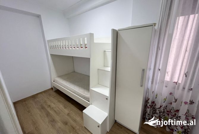 Shtepi me qera Apartament ne Tirane, 2+1, Mobilimi E mobiluar, Pagesa 700  Euro.