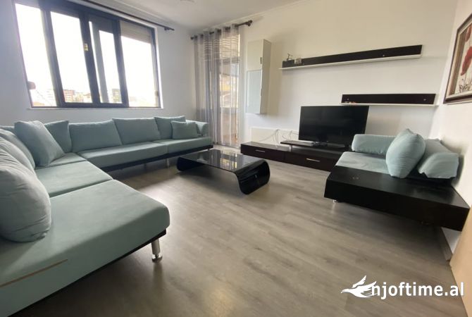 Shtepi me qera Apartament ne Tirane, 2+1, Mobilimi E mobiluar, Pagesa 700  Euro.