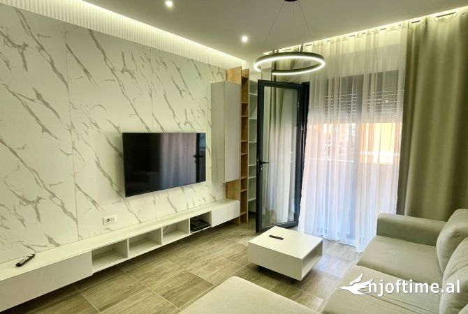 Shtepi me qera 2+1 ne Tirane - 650 Euro