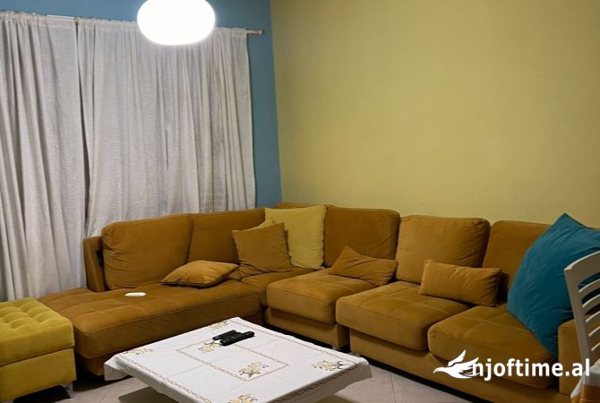 Shtepi ne shitje Apartament ne Tirane, 2+1, Mobilimi E mobiluar, Pagesa 120,000  Euro.