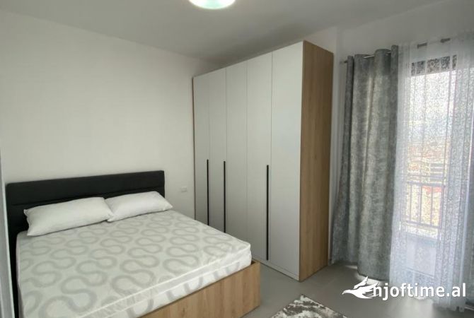 Shtepi me qera Apartament ne Tirane, 1+1, Mobilimi E mobiluar, Pagesa 600  Euro.