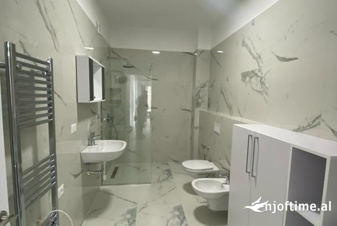 Shtepi me qera Apartament ne Tirane, 1+1, Mobilimi E mobiluar, Pagesa 600  Euro.