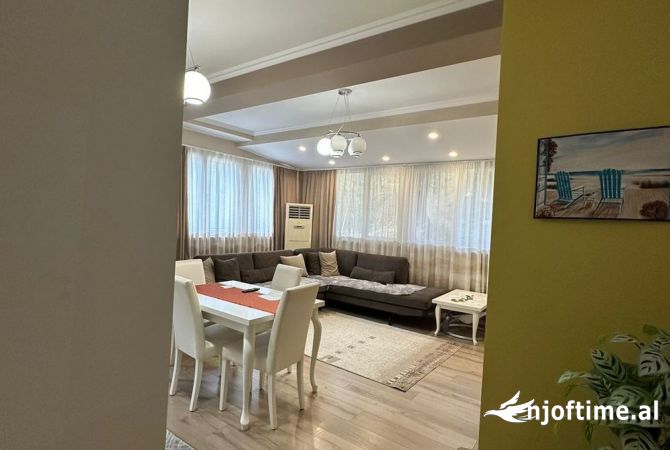 Shtepi ne shitje 3+1 ne Tirane - 215,000 Euro