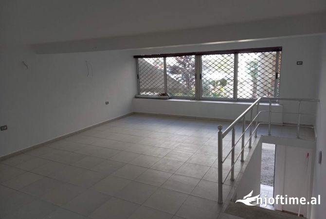Ambient biznesi me qera 3+1 ne Tirane - 1,100 Euro