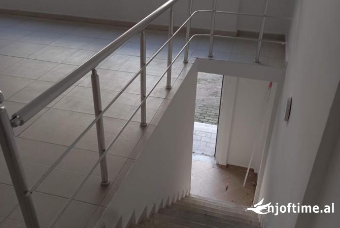 Ambjent zyre me qira tek parari i ri