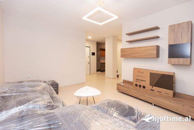 Shtepi me qera 2+1 ne Tirane - 700 Euro
