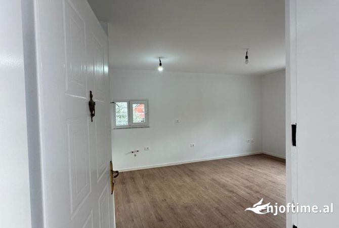 Shtepi ne shitje 1+1 ne Tirane - 75,000 Euro