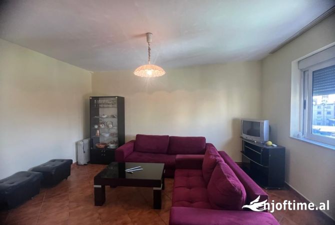 Shtepi me qera 1+1 ne Tirane - 350 Euro