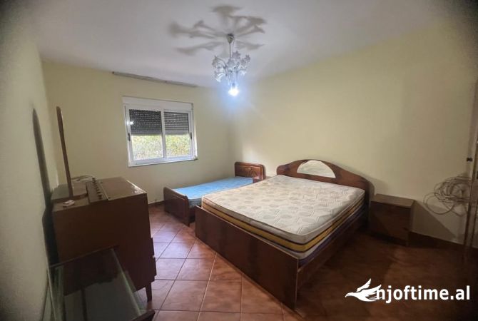 Shtepi me qera Apartament ne Tirane, 1+1, Mobilimi E mobiluar, Pagesa 350  Euro.