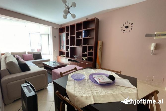 Shtepi me qera 2+1 ne Tirane - 550 Euro
