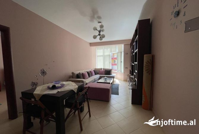 Shtepi me qera 2+1 ne Tirane - 550 Euro