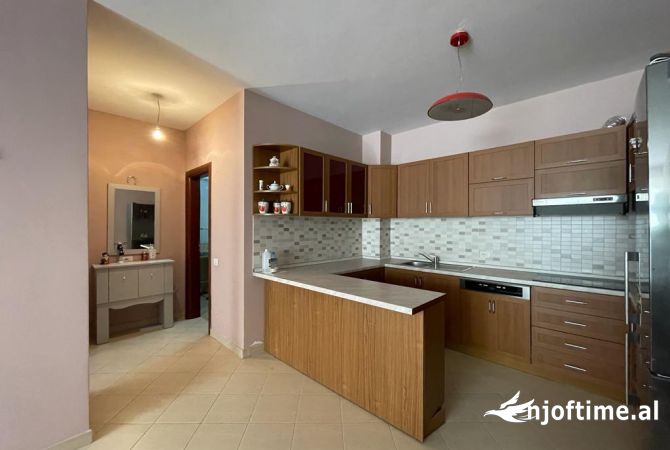 Shtepi me qera 2+1 ne Tirane - 550 Euro